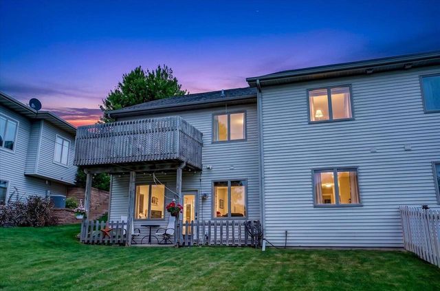 209 W Gonstead Road, Mount Horeb, WI 53572