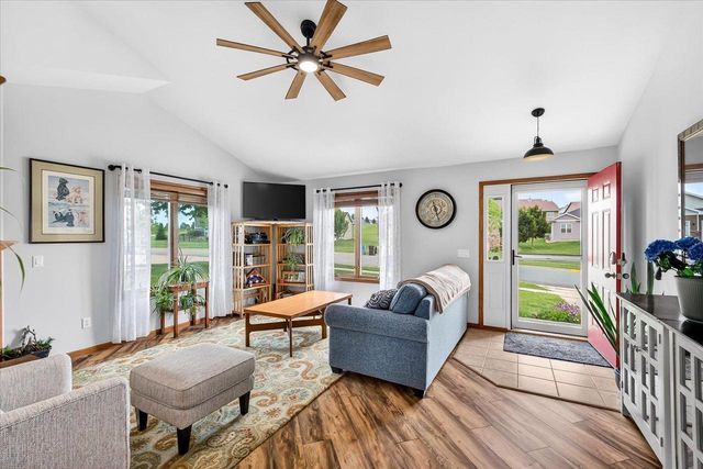 209 W Gonstead Road, Mount Horeb, WI 53572