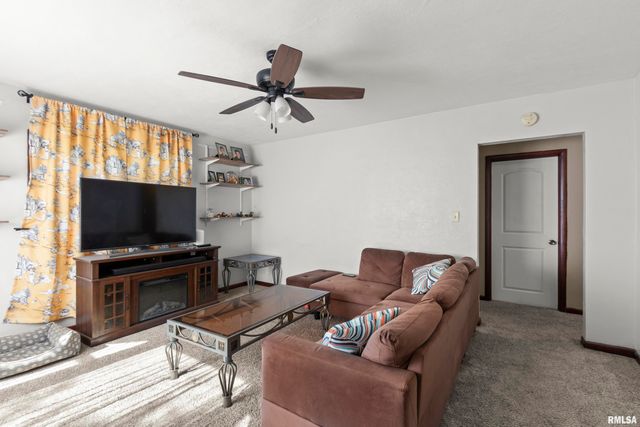 109 N 19TH Street, Pekin, IL 61554