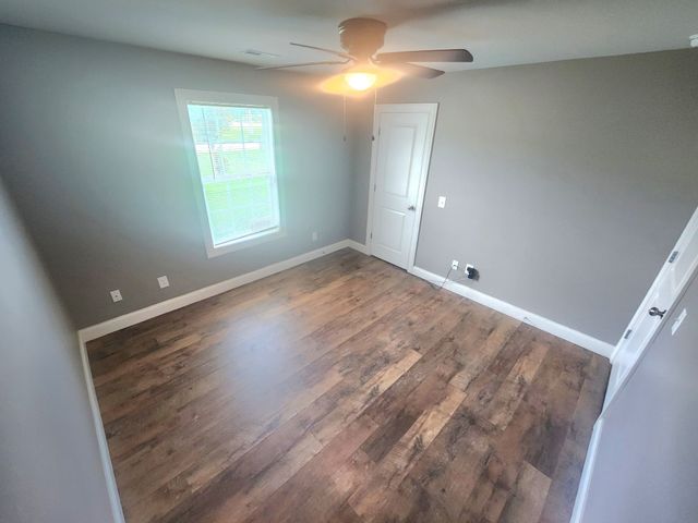 1414 Triple K Ave, Lawrenceburg, TN 38464