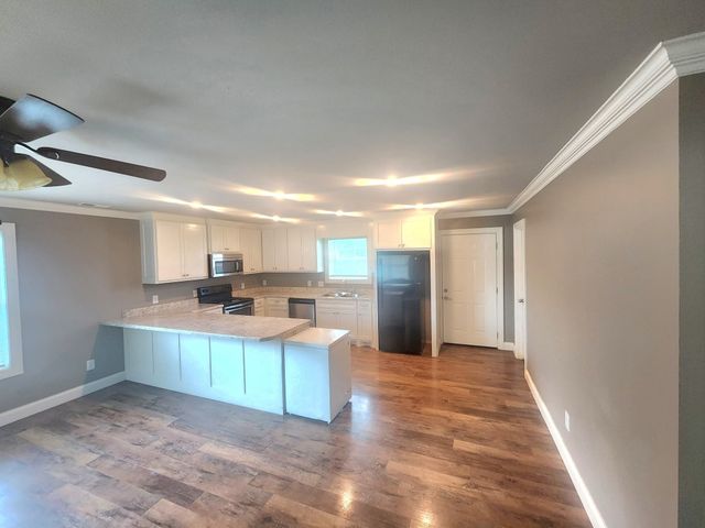 1414 Triple K Ave, Lawrenceburg, TN 38464