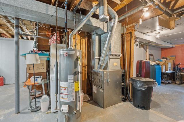 53 Cook St, Lynn, MA 01902