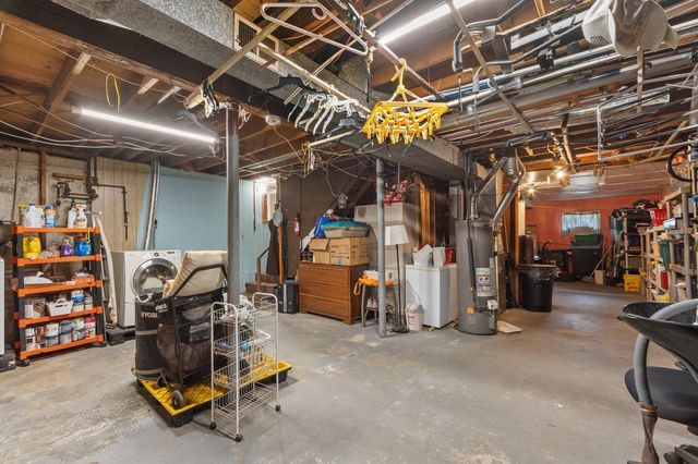 53 Cook St, Lynn, MA 01902