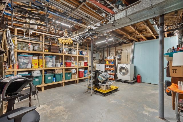 53 Cook St, Lynn, MA 01902