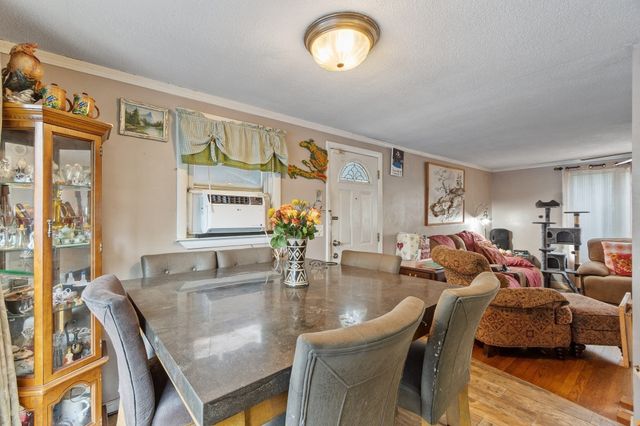 53 Cook St, Lynn, MA 01902