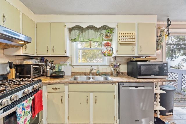 53 Cook St, Lynn, MA 01902