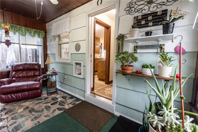 88 Colebourne Rd, Rochester, NY 14609