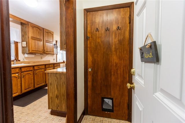 88 Colebourne Rd, Rochester, NY 14609