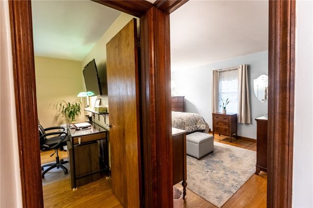 88 Colebourne Rd, Rochester, NY 14609