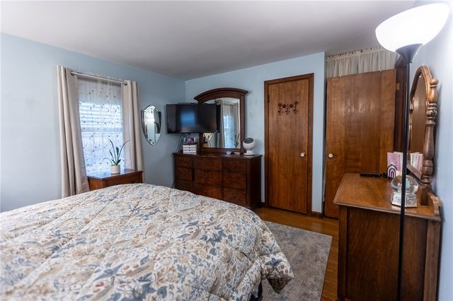 88 Colebourne Rd, Rochester, NY 14609