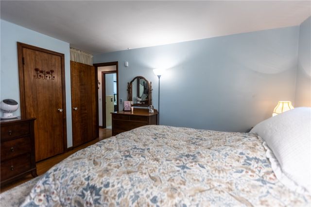 88 Colebourne Rd, Rochester, NY 14609