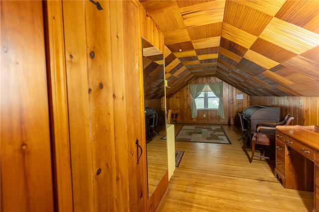 88 Colebourne Rd, Rochester, NY 14609