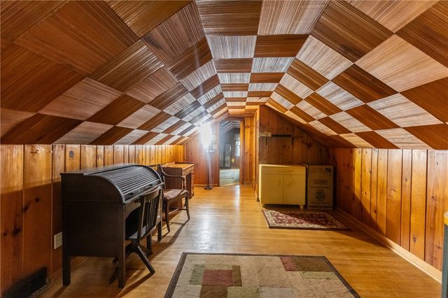 88 Colebourne Rd, Rochester, NY 14609