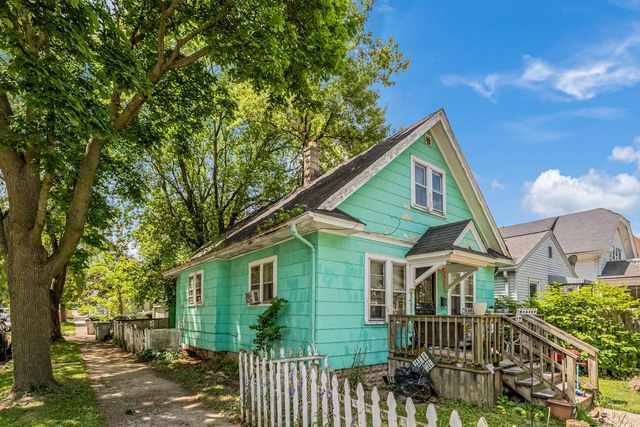 4201 W Sieben PLACE, Milwaukee, WI 53216