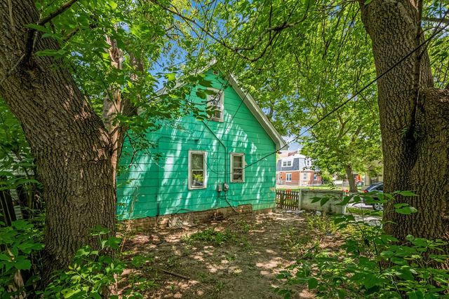 4201 W Sieben PLACE, Milwaukee, WI 53216