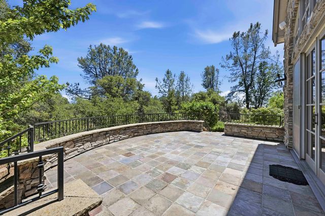 17340 Winchester Club Dr, Meadow Vista, CA 95722