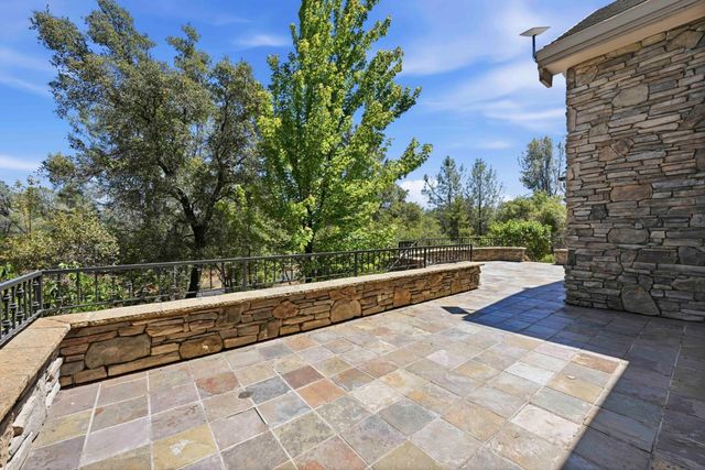 17340 Winchester Club Dr, Meadow Vista, CA 95722