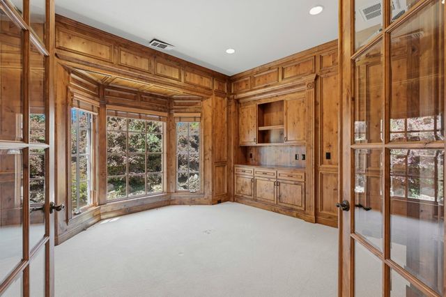 17340 Winchester Club Dr, Meadow Vista, CA 95722