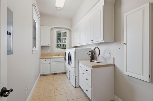 17340 Winchester Club Dr, Meadow Vista, CA 95722