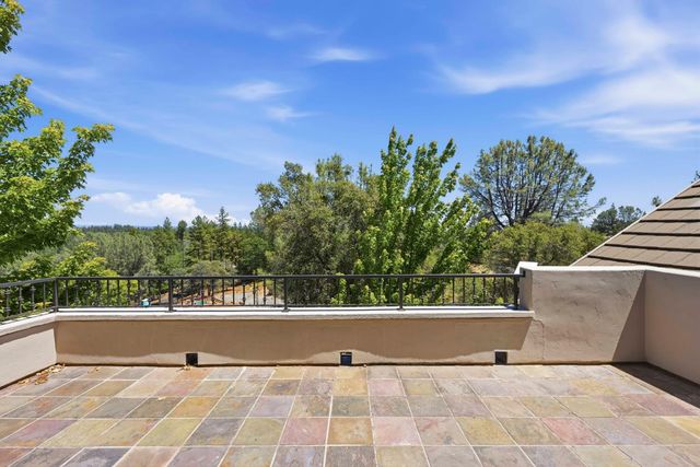 17340 Winchester Club Dr, Meadow Vista, CA 95722