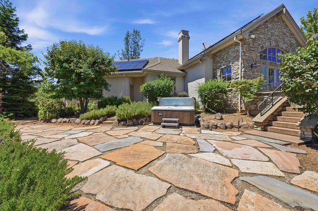 17340 Winchester Club Dr, Meadow Vista, CA 95722