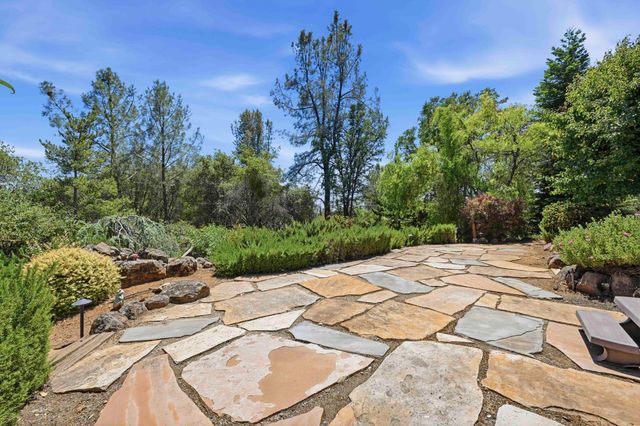 17340 Winchester Club Dr, Meadow Vista, CA 95722