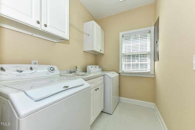 6710 Breeze Pointe Drive, Whitsett, NC 27377