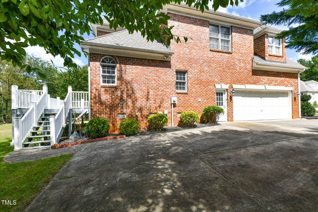 6710 Breeze Pointe Drive, Whitsett, NC 27377