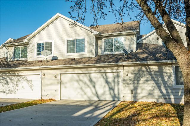 555 SE Laurel Street 2, Waukee, IA 50263