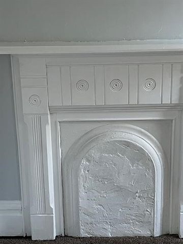 5220 Holmes St, Lawrenceville, PA 15201