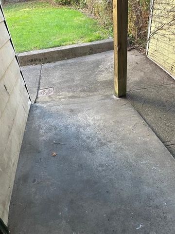 5220 Holmes St, Lawrenceville, PA 15201