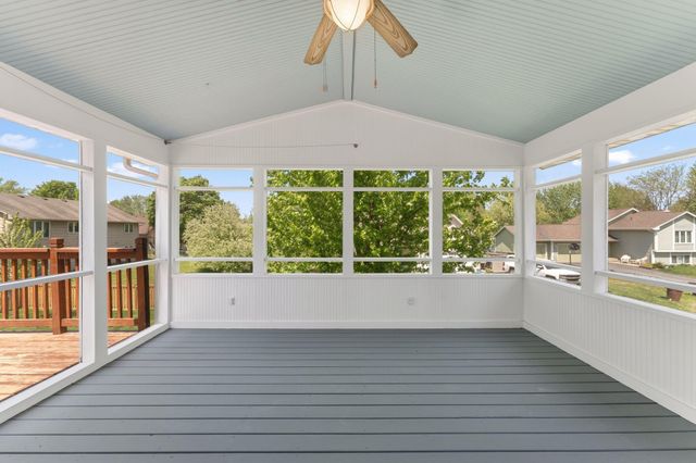 13955 Yosemite Court, Savage, MN 55378