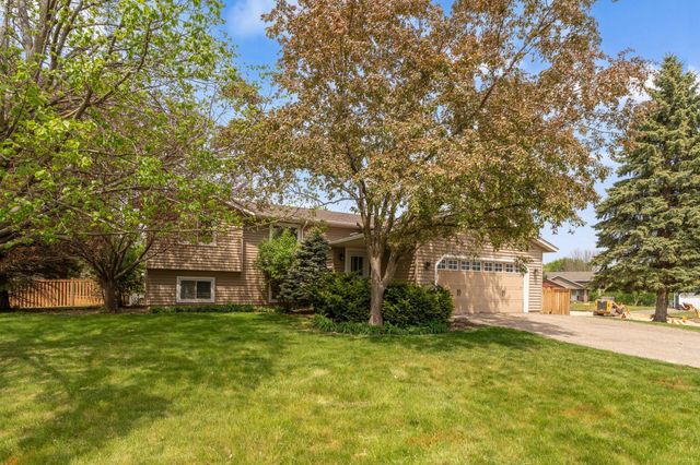 13955 Yosemite Court, Savage, MN 55378