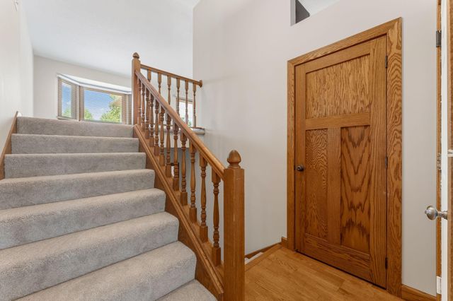 13955 Yosemite Court, Savage, MN 55378