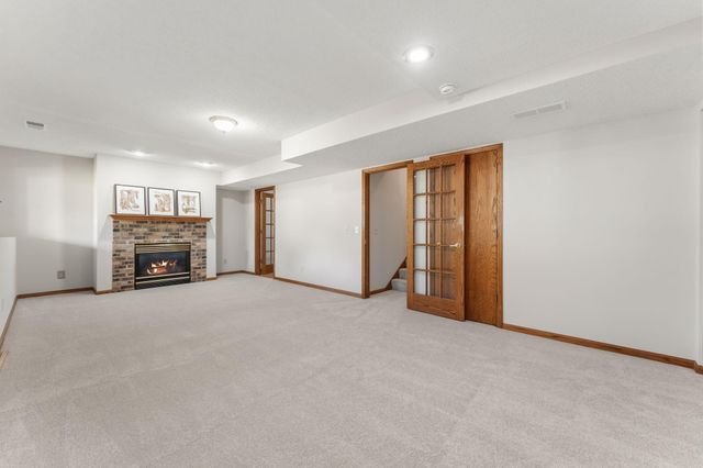 13955 Yosemite Court, Savage, MN 55378