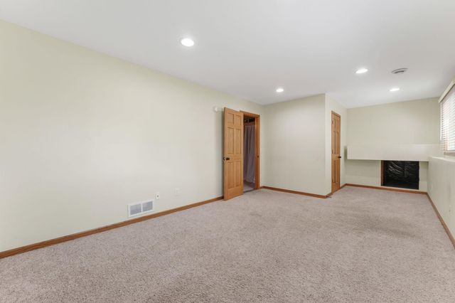 13955 Yosemite Court, Savage, MN 55378