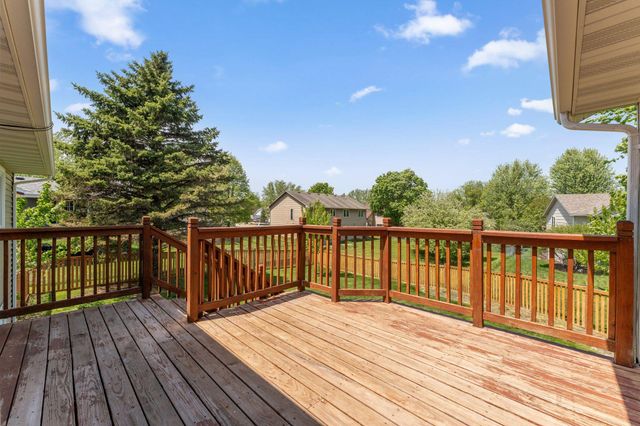 13955 Yosemite Court, Savage, MN 55378