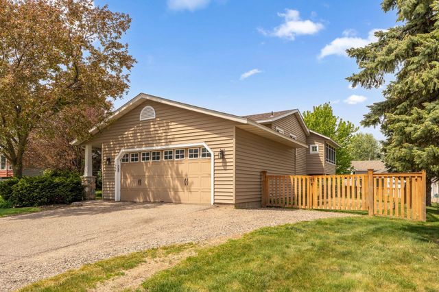 13955 Yosemite Court, Savage, MN 55378