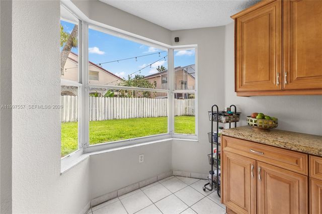 317 SW 191st Ter, Pembroke Pines, FL 33029