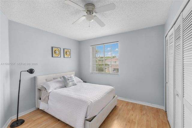 317 SW 191st Ter, Pembroke Pines, FL 33029