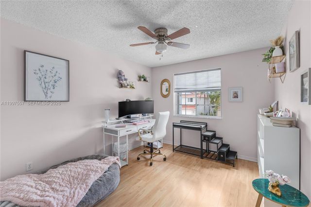 317 SW 191st Ter, Pembroke Pines, FL 33029