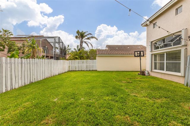 317 SW 191st Ter, Pembroke Pines, FL 33029