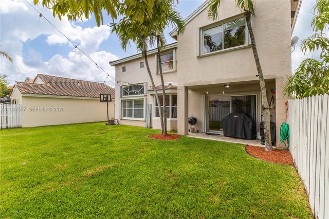 317 SW 191st Ter, Pembroke Pines, FL 33029