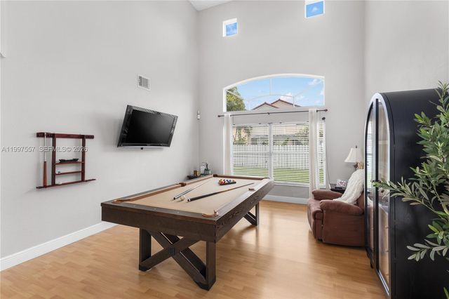 317 SW 191st Ter, Pembroke Pines, FL 33029