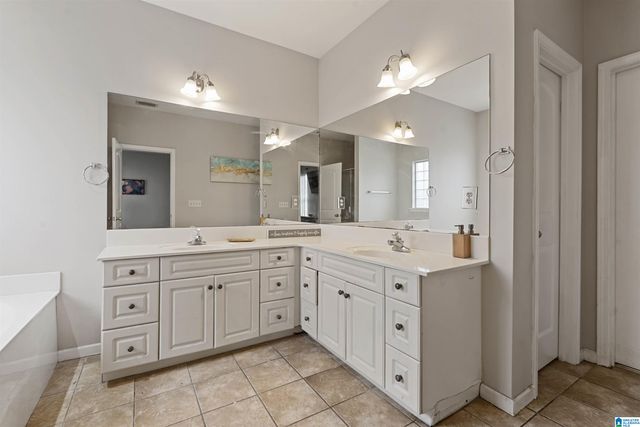 1009 PINE VALLEY DRIVE, Calera, AL 35040