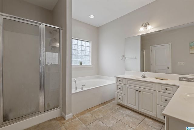 1009 PINE VALLEY DRIVE, Calera, AL 35040
