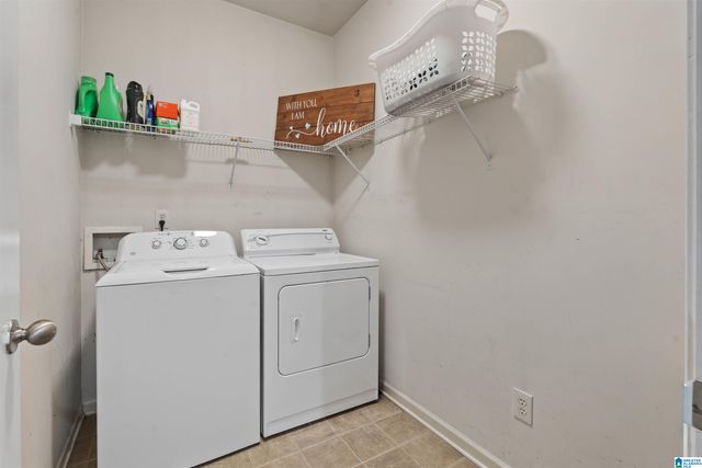 1009 PINE VALLEY DRIVE, Calera, AL 35040