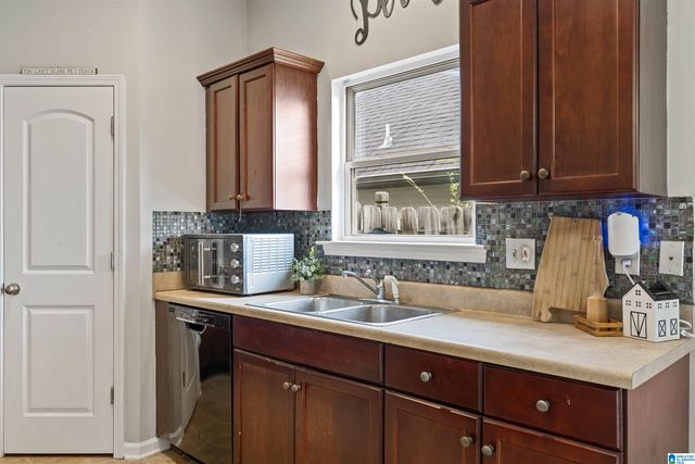 1009 PINE VALLEY DRIVE, Calera, AL 35040