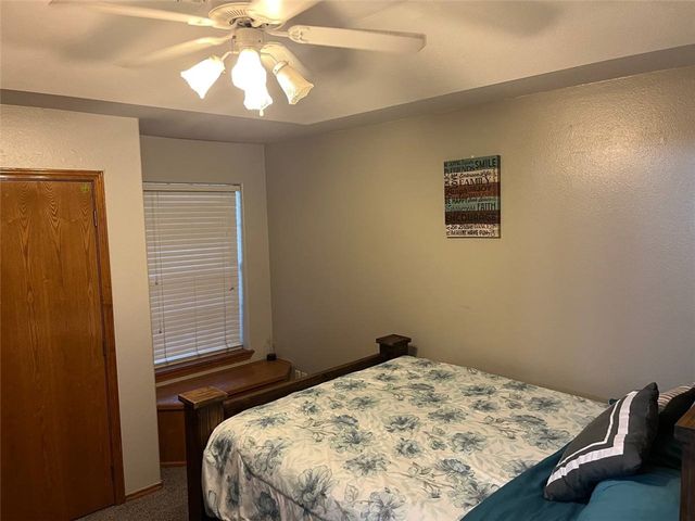 911 SW 11th St, Premont, TX 78375