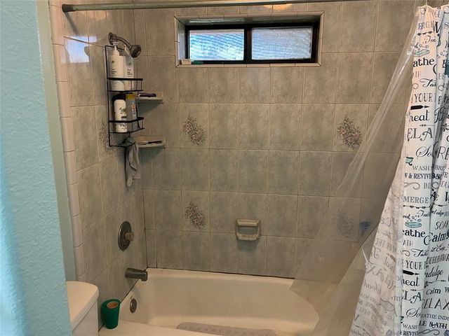 911 SW 11th St, Premont, TX 78375